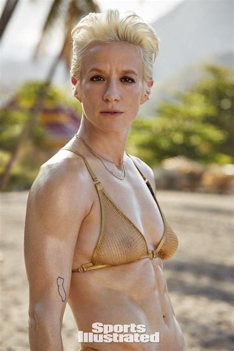 Megan Rapinoe Sexy And Topless 47 Photos Video Thefappening