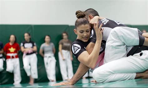 Womens Self Defense That Actually Works Jiu Jitsu Women Self