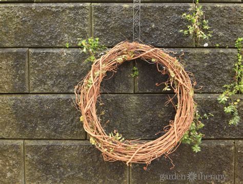 Easy To Make Hydrangea Wreath Tips To Make It Last