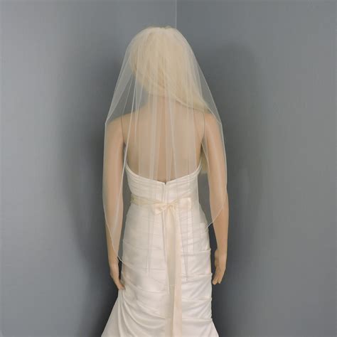 Wedding Veil Single Tier Pencil Edge Sheer Veil Short Veil Bridal