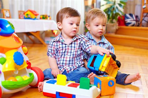 25 De Jucării Recomandate Pentru Copii 1 3 Ani Suntpitic Blog De