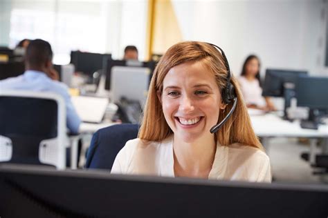 Remote Call Center Agents Vs On-Premise: What You Need to Know