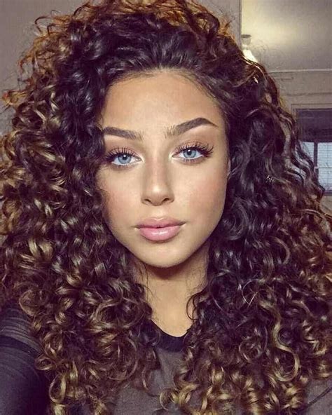 emelie battah emeliebattah in 2020 curly hair styles hair styles natural wavy hair
