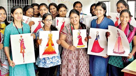 Which is the best course for fashion designing in india? What are the best courses to take in High School and ...
