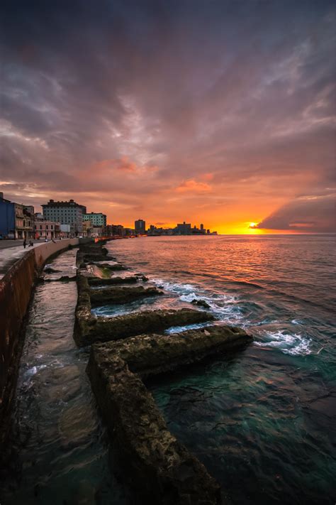 Havana Waterfront Sunset Evolutiontravel Havana Cuba Photography