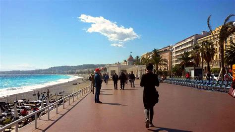 Learn The History Behind Nices Promenade Des Anglais Perfectly Provence