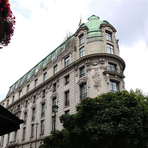 London Moments At One Aldwych