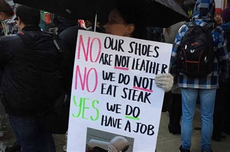 Events in toronto: Vegan activists protest outside Toronto restaurant again