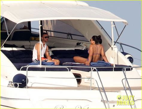 Photo Stephen Curry Wife Ayesha Relax During St Tropez Vacation 26