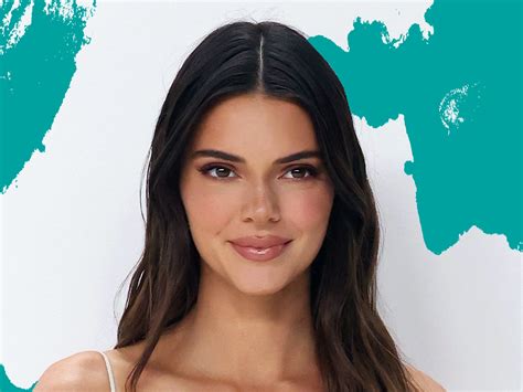 Kendall Jenner Makeup Is Trending And It S All About Sultry Eyes And Sculpted Cheekbones