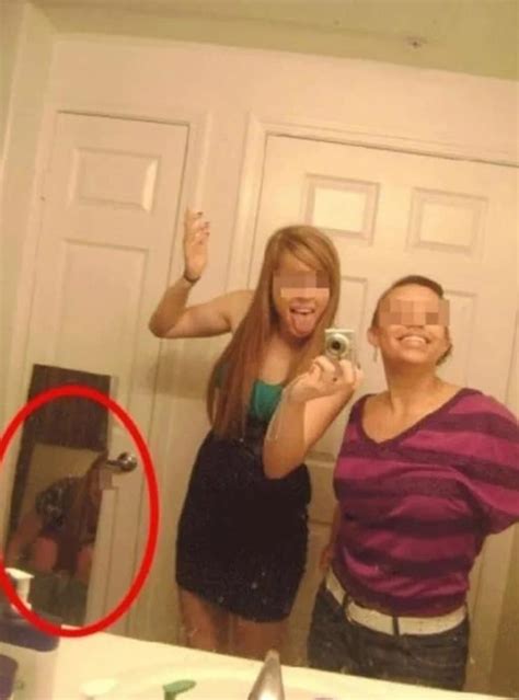 50 Fun Selfies That Went Terribly Hysterically Wrong Page 45