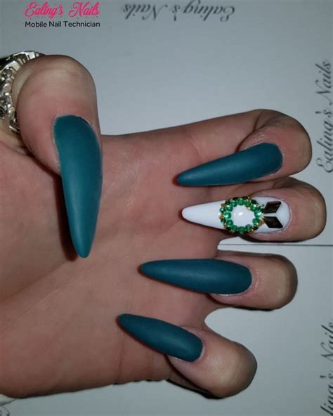 Matte Green Stiletto Acrylic Extensions With Christmas Reef Design