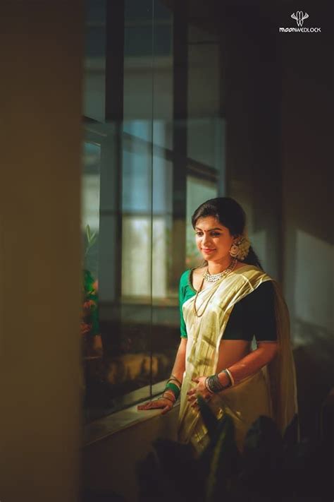 Looks Saved By Sriram Kerala Wedding Photography Wedding Couple