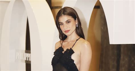Celebrity Style Anne Curtis And Carl Jan Cruz Collaborated On Her Vogue Philippines Gala