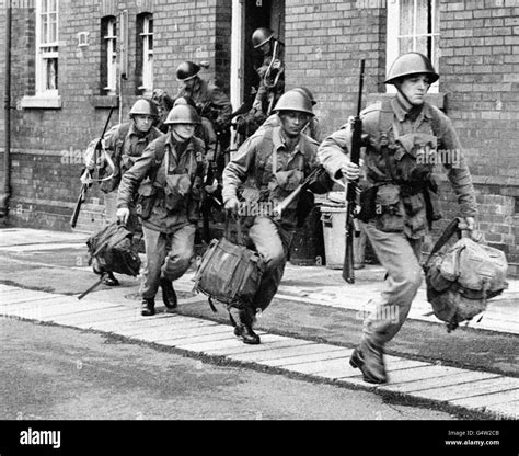 Northern Ireland The Troubles British Soldiers Belfast 1969