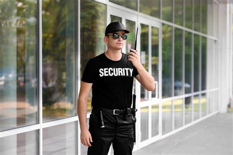 Benefits Of Choosing Security Guard Job As Your Career Option