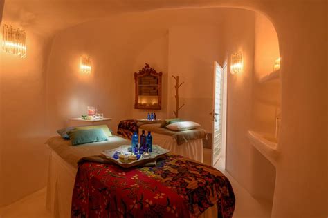 Canaves Oia Suites Luxury Hotel In Santorini Small Luxury Hotels Of The World Small Luxury
