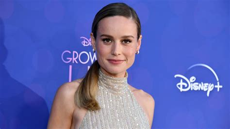 Brie Larson Askes Yay Or Nay On Latest Cell Phone Selfie