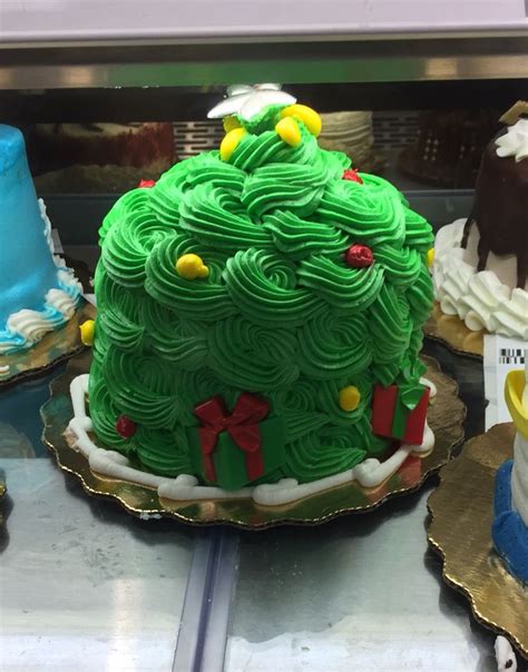 Thanksgiving may be the largest eating event in the united states as measured by retail sales of food and beverages 1 and by estimates of individual food intake. Publix Mini Cake | Publix cakes, Christmas cake, Cake