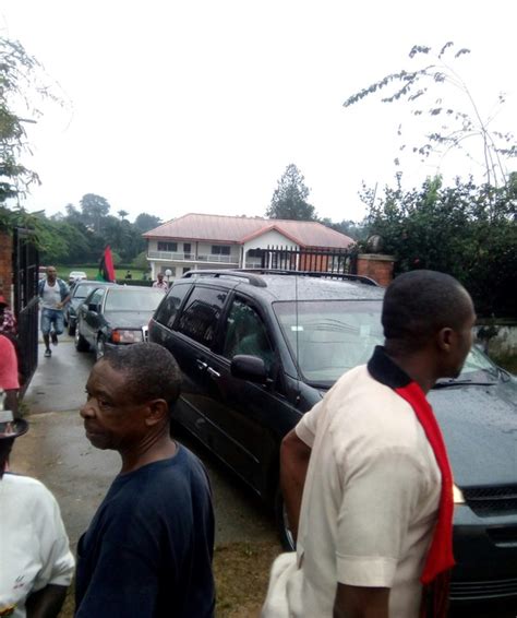 Interpol dey operate for many kontri. Nnamdi Kanu Visits Sam Mbakwe's House In Imo *photos ...