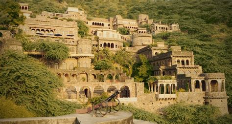 Bhangarh Fortthe Most Haunted Place In India