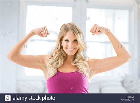Woman With Muscles High Resolution Stock Photography And Images Alamy