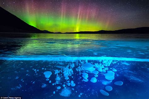 David Swindlers Photos Reveal Frozen Bubbles Lit Up By The Northern