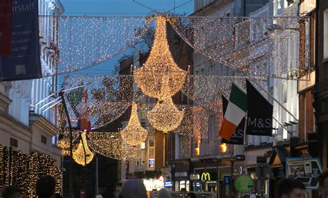 Bewleys Unveils Christmas Window On Grafton Street Dublin Live