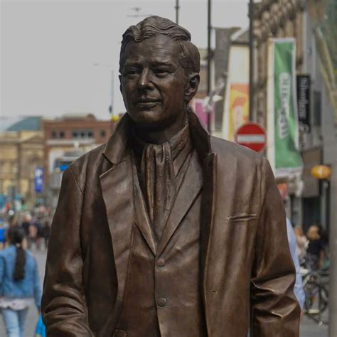 Beatles Magazine A New Statue Of Brian Epstein In Liverpool