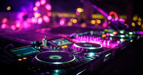 If you prefer online ordering you can try amazon. Online Course: Music Appreciation 101 - Certificate and ...