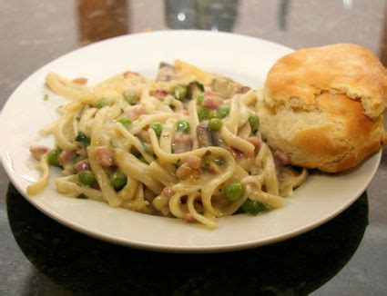 Turn your leftover pork roast into a yummy egg noodle casserole. Leftover Pork Casserole With Mashed Potatoes