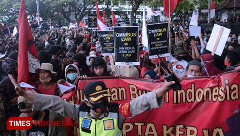 1 November Buruh Bakal Kembali Gelar Aksi Demo Tolak Uu Cipta Kerja Di Istana Negara Times