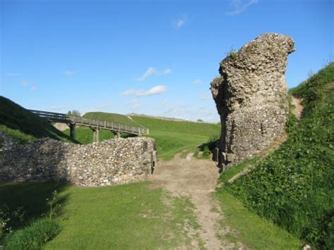 Castle Ruins Abbeys And Priories In Norfolk