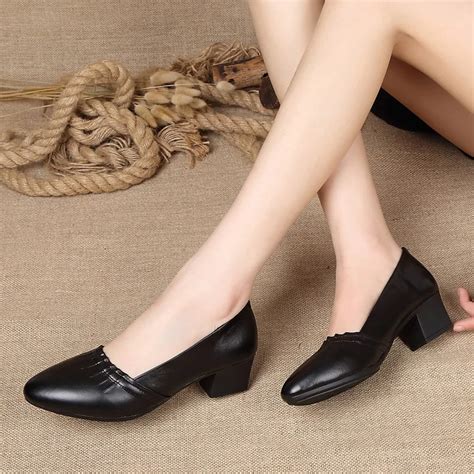 Cow Leather Office Ladies Work Shoes Low Heels Pointed Dress Women Pumps Black Shallow Heels 4cm