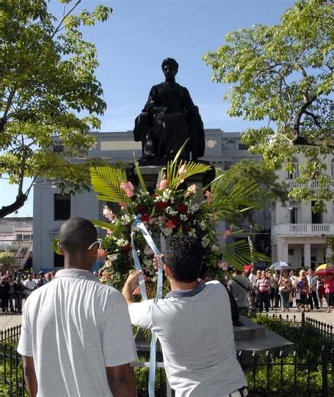 Homenaje A Marta Abreu De Est Vez La Benefactora De La Ciudad De Santa