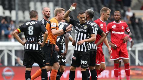 In the belgian pro league, charleroi goes head to head with antwerp at the stade du pays de charleroi on the 13th of august 2021. Charleroi - Antwerp: les Zèbres s'inclinent d'entrée à ...