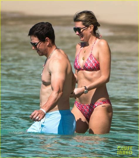 Photo Mark Wahlberg Wife Rhea Durham Show Off Their Hot Bodies In Barbados 26 Photo 4202927