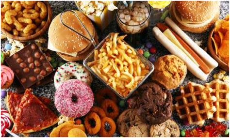 Causes of heart palpitations include anxiety, pregnancy, menopause, heart disease, stimulants, medications, and stress. Why does eating foods rich in cholesterol cause heart ...