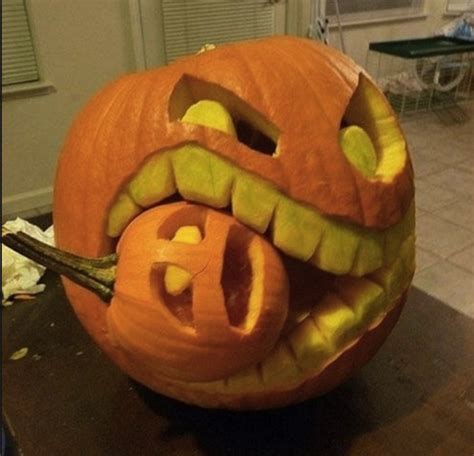 Halloween Jack O Lantern Carving Contest