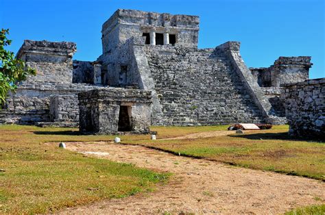 El Castillo Full View At Mayan Ruins In Tulum Mexico Encircle Photos