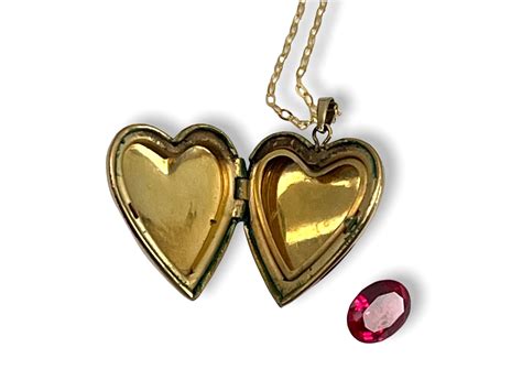 Vintage Etched Gold Filled Heart Locket Necklace W Flower Niello