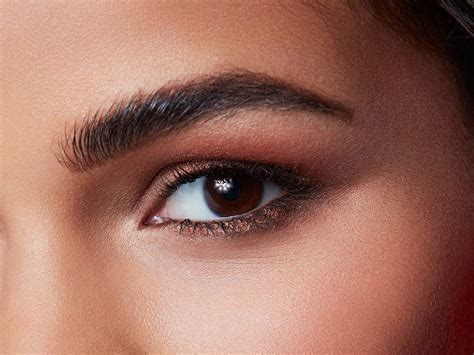 Easy Beauty Tricks For Preventing Creased Eyeshadow Crease Eyeshadow