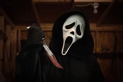 Top 4 Ghostface Voice Changers To Scare Your Friends