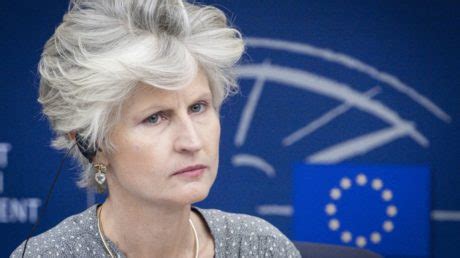 Corazza bildt säger att hon inte. Corazza Bildt petas från Moderaternas lista i EU-valet | Nordfront.se