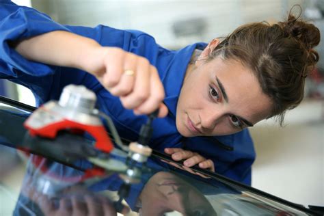 Get a free quote & same day service! Call Now Windshield Repair Glendale AZ, Car Window Repair ...