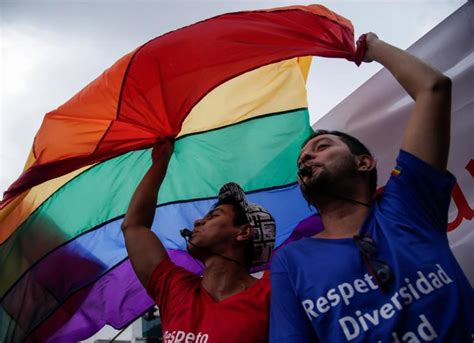 españa aprobó la ‘ley trans ¿de qué se trata y por qué ha generado tanta polémica
