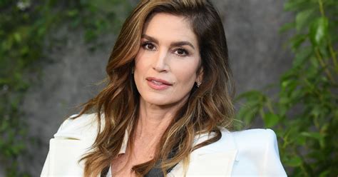cindy crawford only regrets nude photoshoots she was talked into huffpost life