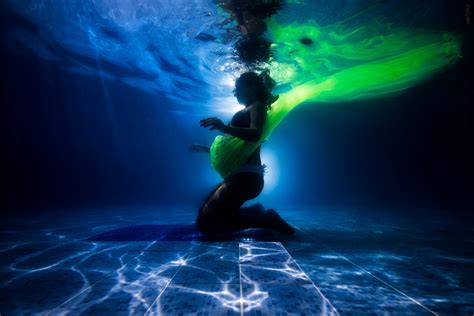 Late Pregnancy Underwater Josefina Sebi Messina Photography