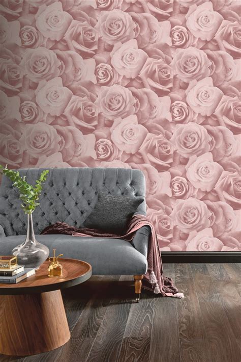 Bright And Beautiful Oversized Roses Fill This Design With A Romantic