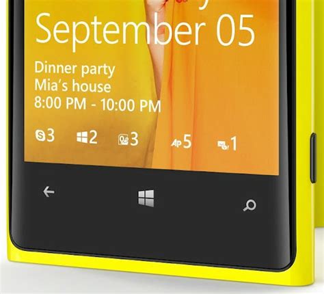 Nokia Lumia 920 Press Images Reveal Wp8 Lock Screen Notifications Wp7